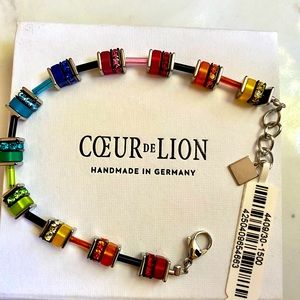 Court de Lion Beautiful bracelet handmade with crystal in Germany.